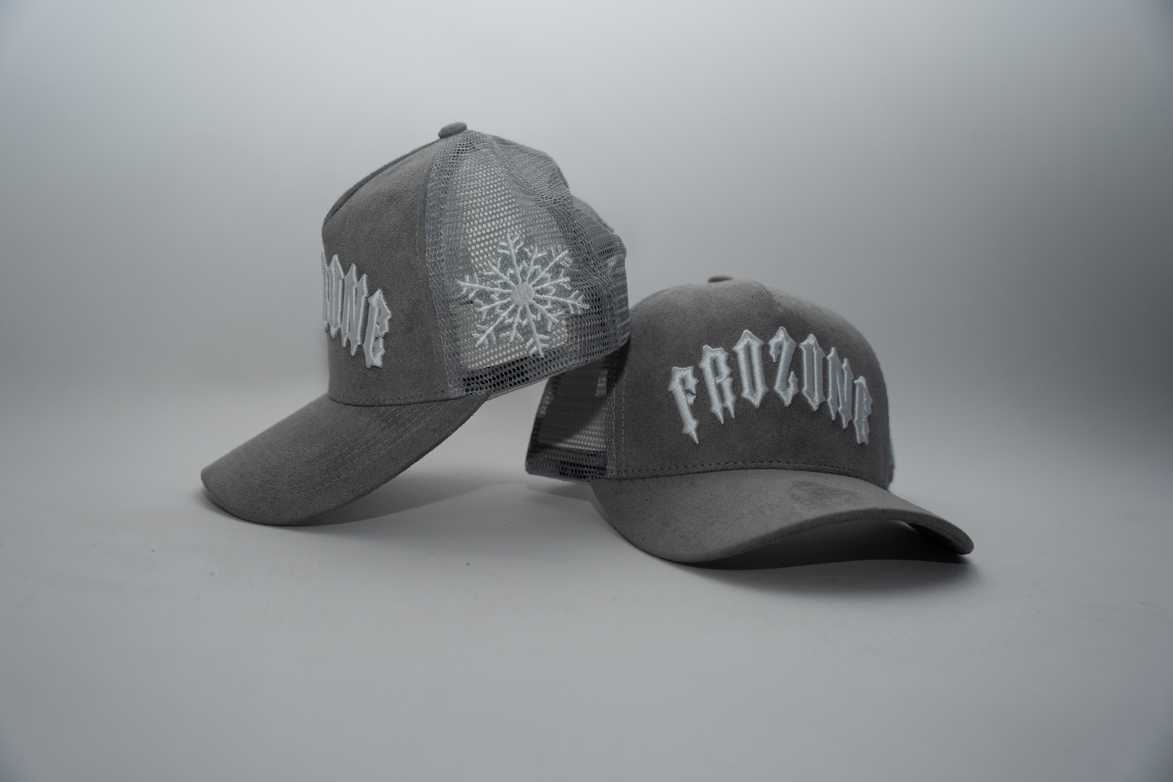 FROZYWRLD TRUCKER HAT