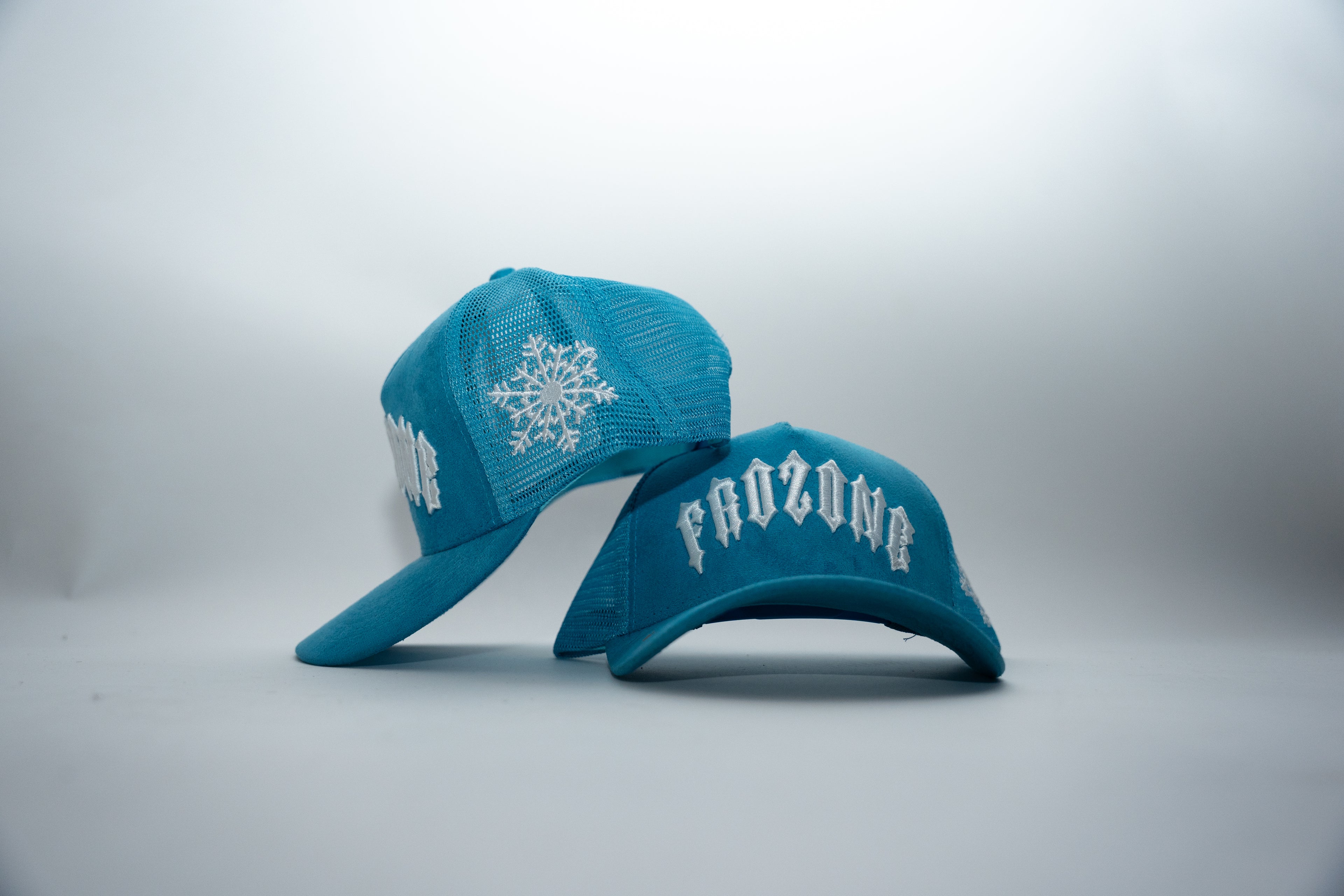 FROZYWRLD TRUCKER HAT